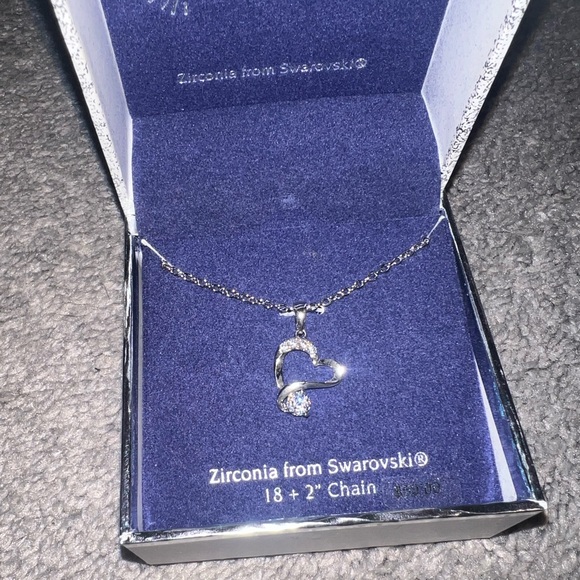 Swarovski heart necklace - Picture 2 of 5